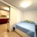 Apartament Hostdomus - Lizzie's House *
