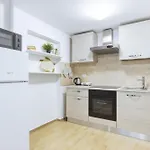 Apartament Hostdomus - Lizzie's House Alassio
