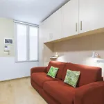 Hostdomus - Lizzie's House Apartament *