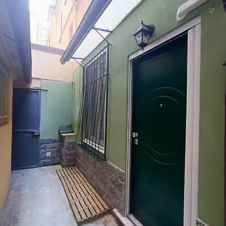 Hostdomus - Lizzie's House Apartman *