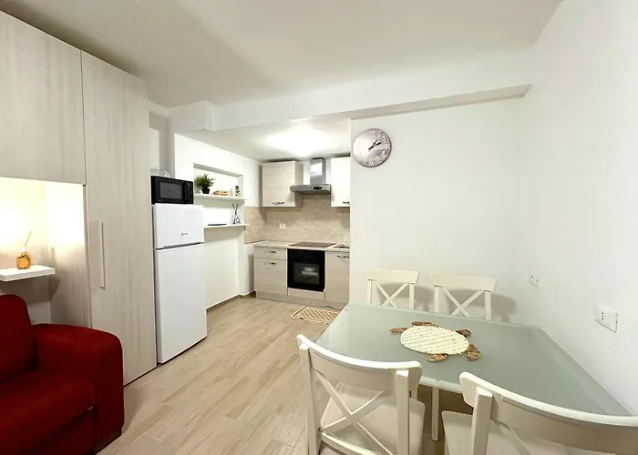 Hostdomus - Lizzie's House דירה *