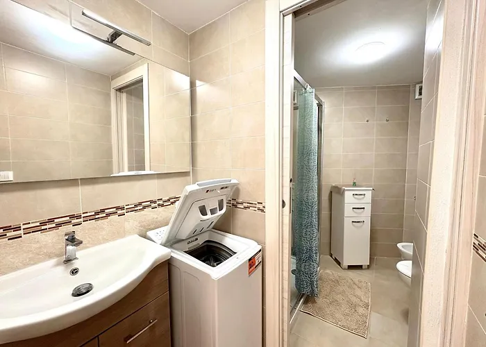 Hostdomus - Lizzie's House דירה